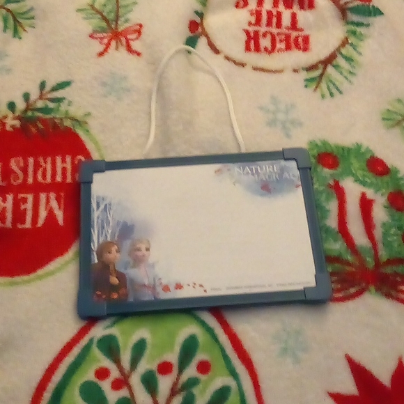 Elsa white board - Picture 1 of 3